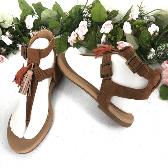 UGG Shoes - UGG triple tassels tan leather sandals size 6.5